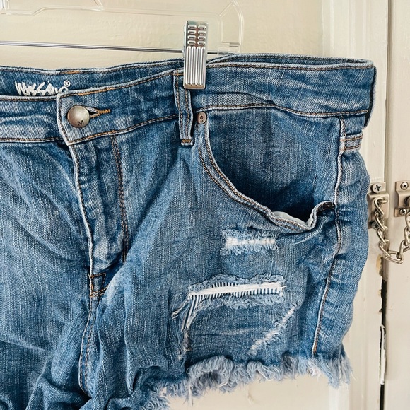 Denim Booty Shorts - Picture 2 of 6